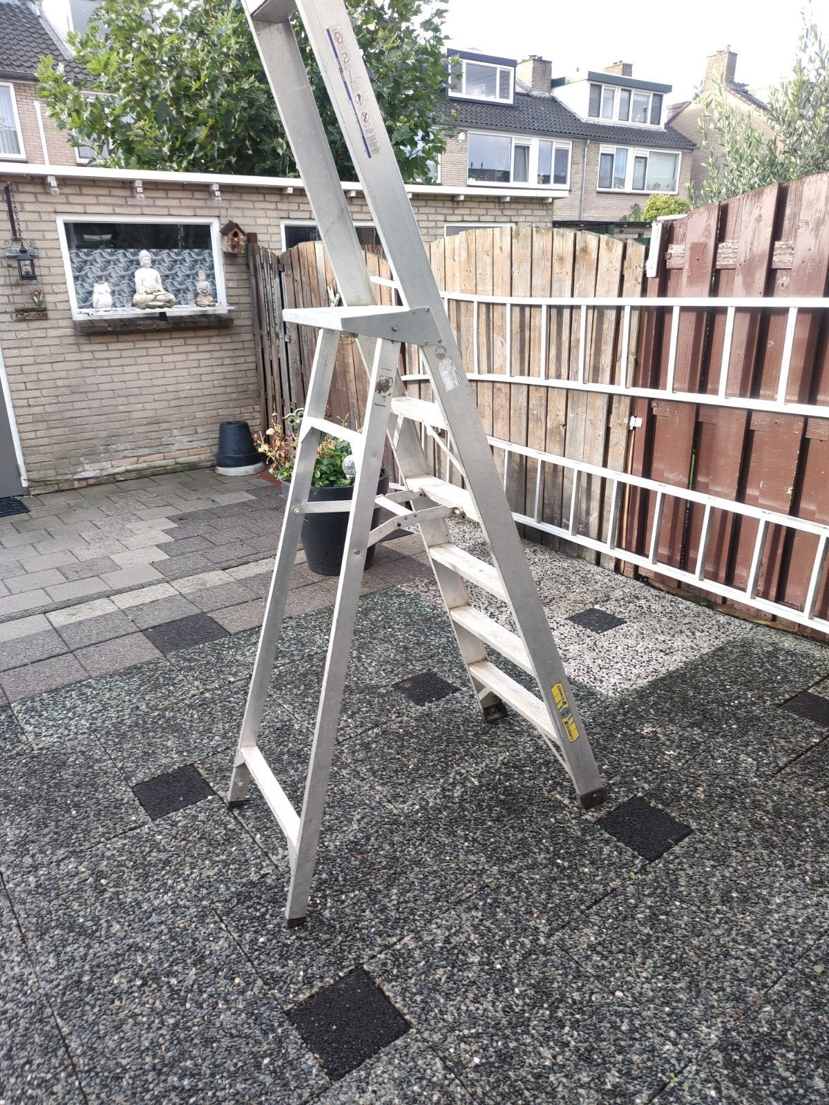 Dirks werk schilder ladder met platform, hoogte 1.41m, Ophalen of Verzenden, Gebruikt, Ladder, Minder dan 2 meter