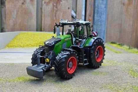 Verbouwde Fendt 832 Vario 1:32, Ophalen of Verzenden, Nieuw, Tractor of Landbouw, Overige merken