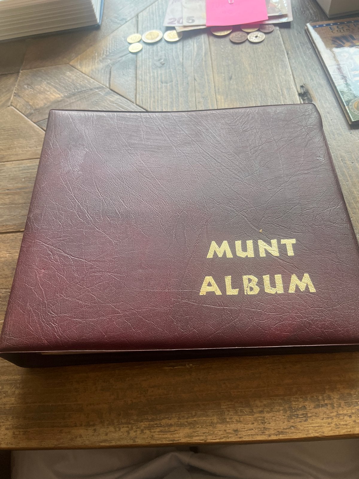 Muntalbum met diverse munten, Postzegels en Munten, Munten en Bankbiljetten | Toebehoren, Ophalen of Verzenden, Verzamelmap