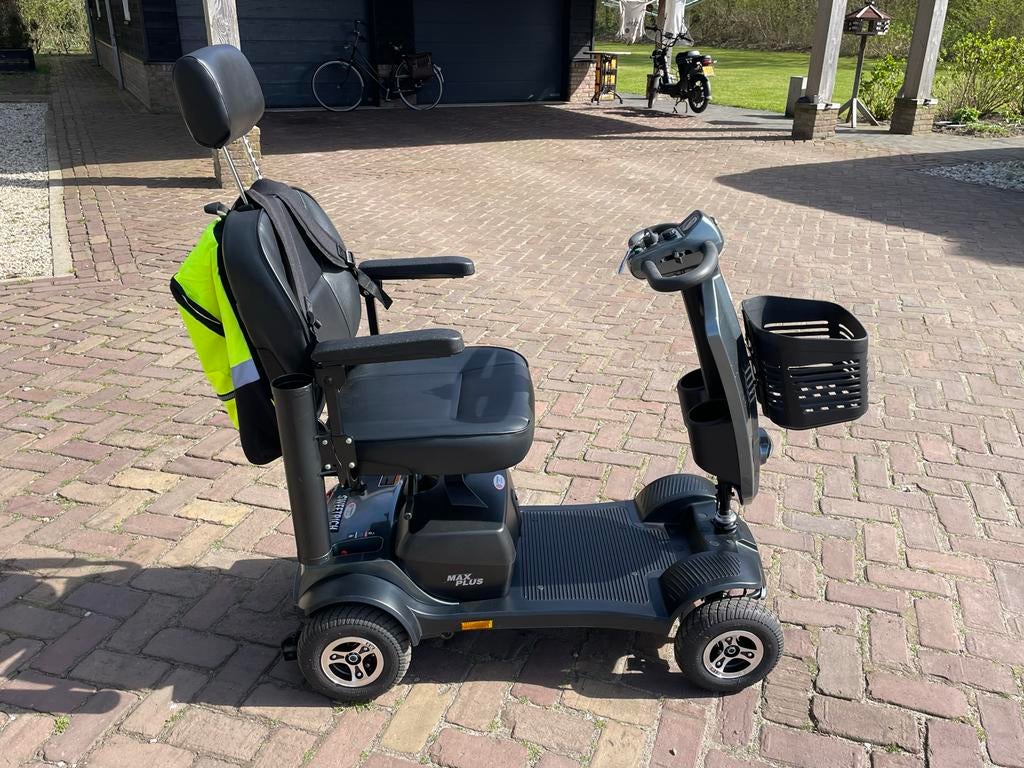 Scootmobiel zo goed als nieuw, Ophalen, Zo goed als nieuw, 10 km/u of minder