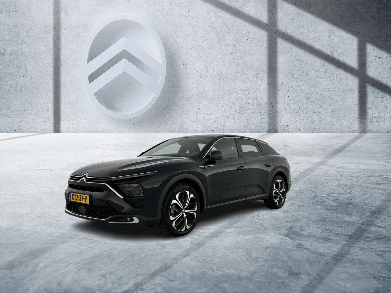Citroën C5 X Plug-in Hybrid 225pk Automaat Shine | Rijklaar, Auto's, Automaat, Gebruikt, 4 cilinders, Leder
