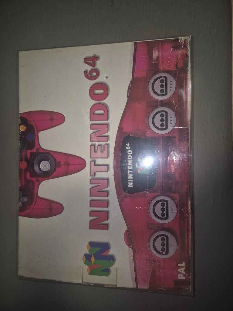 Nintendo 64 watermelon red, Spelcomputers en Games, Spelcomputers | Nintendo 64, Ophalen of Verzenden, Zo goed als nieuw, Met 1 controller