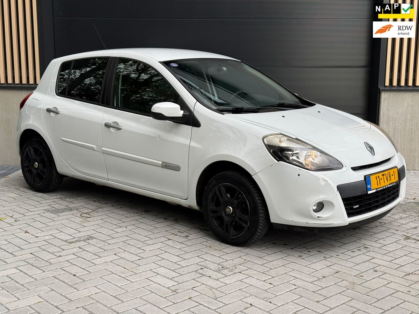 Renault Clio 1.2 Authentique, Airco, Cruise Control etc!, Auto's, Voorwielaandrijving, Euro 5, 535 kg, Gebruikt