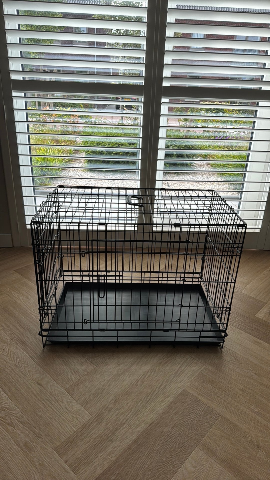 Zwarte bench mt M 2 deurs, Ophalen, Zo goed als nieuw