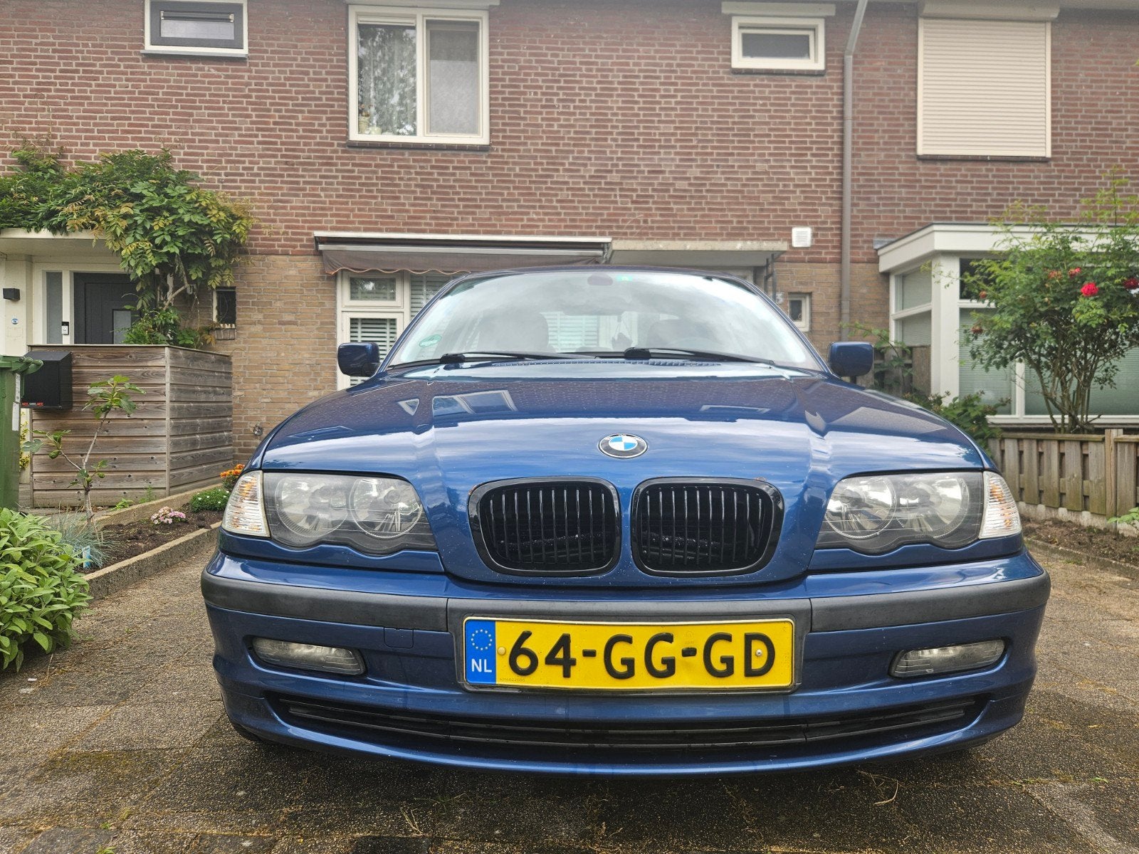 BMW 3-Serie 2.2 I 320 2000 Blauw, 2171 cc, Achterwielaandrijving, Blauw, Handgeschakeld