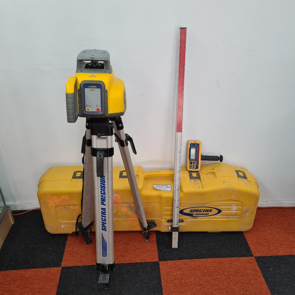 Spectra Precision LL300N Bouwlaser met Statief, Doe-het-zelf en Verbouw, Meetapparatuur, Ophalen of Verzenden, Gebruikt, Afstand