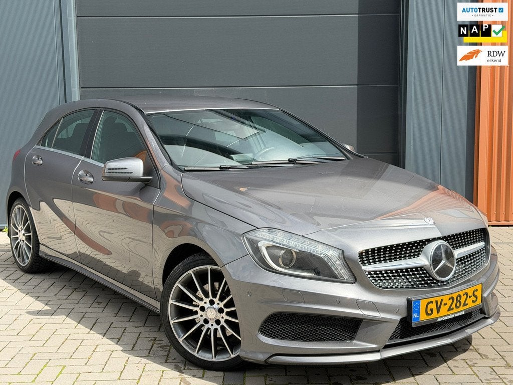 Mercedes-Benz A-klasse 180 Ambition AMG|Automaat|Xenon|Navi|, Gebruikt, 4 cilinders, Leder en Stof, 122 pk