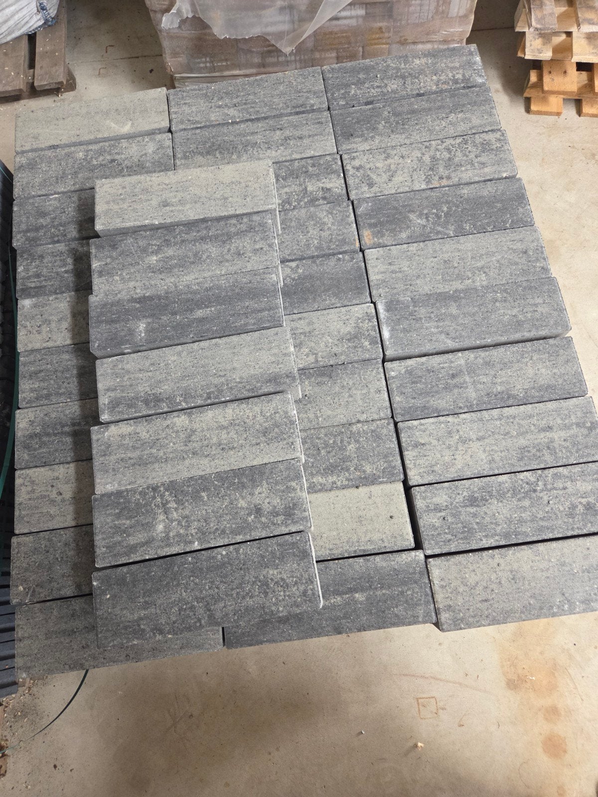 127 stuks stenen excluton beton, Ophalen, Beton, Klinkers