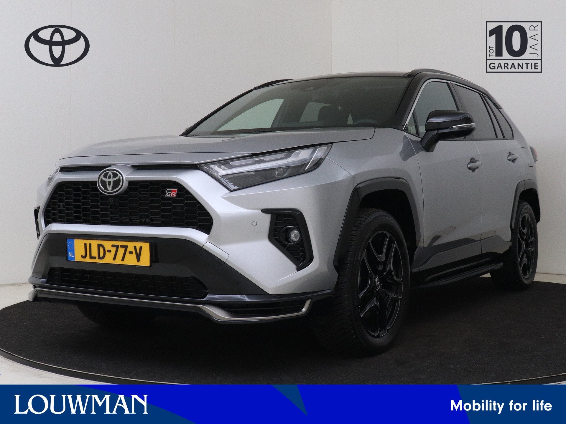 Toyota RAV4 2.5 Plug-in Hybrid AWD GR SPORT (bj 2025), Auto's, Toyota, Automaat, 12 maanden, 4 cilinders, Leder en Stof