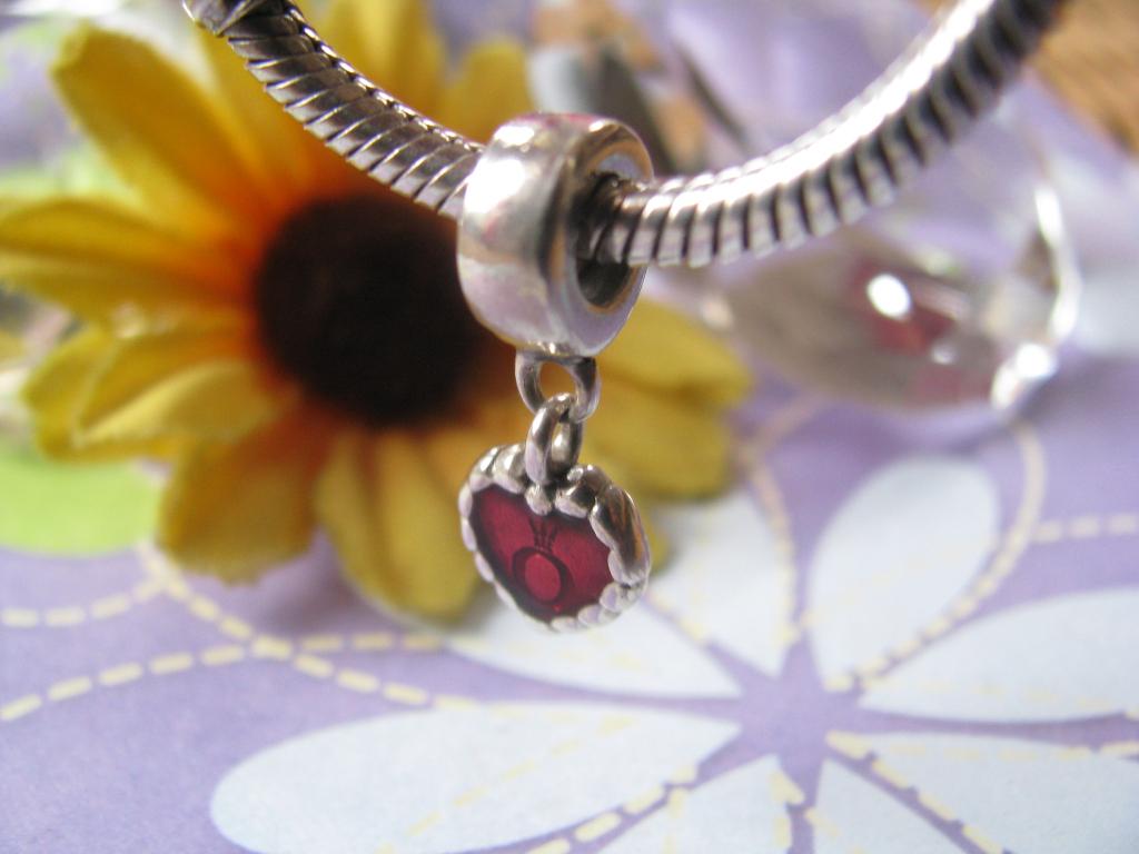 Pandora bedel 790471EN07 = DANGLE hart EMAILLE rood, Pandora, Ophalen of Verzenden, Zo goed als nieuw, 1 bedel
