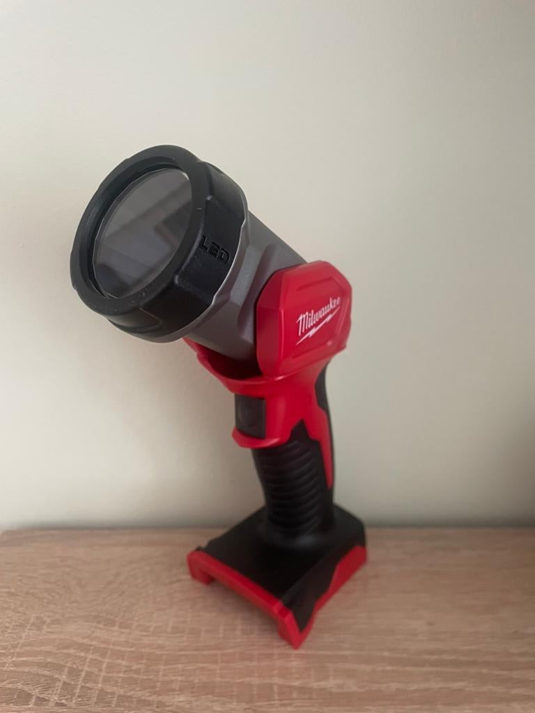 Milwaukee M18 T-LED Bouwlamp ( zonder accu ), Ophalen of Verzenden, Nieuw