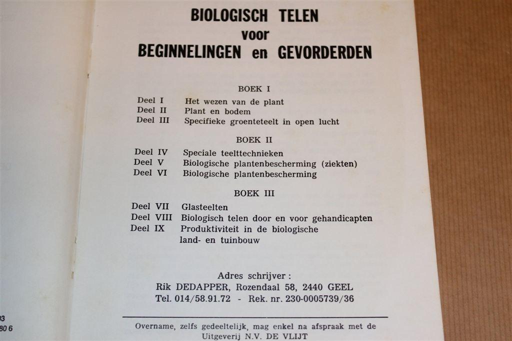 Vintage Boek Biologisch Telen 2 — Plantenbescherming, Boeken, Ophalen of Verzenden, Gelezen