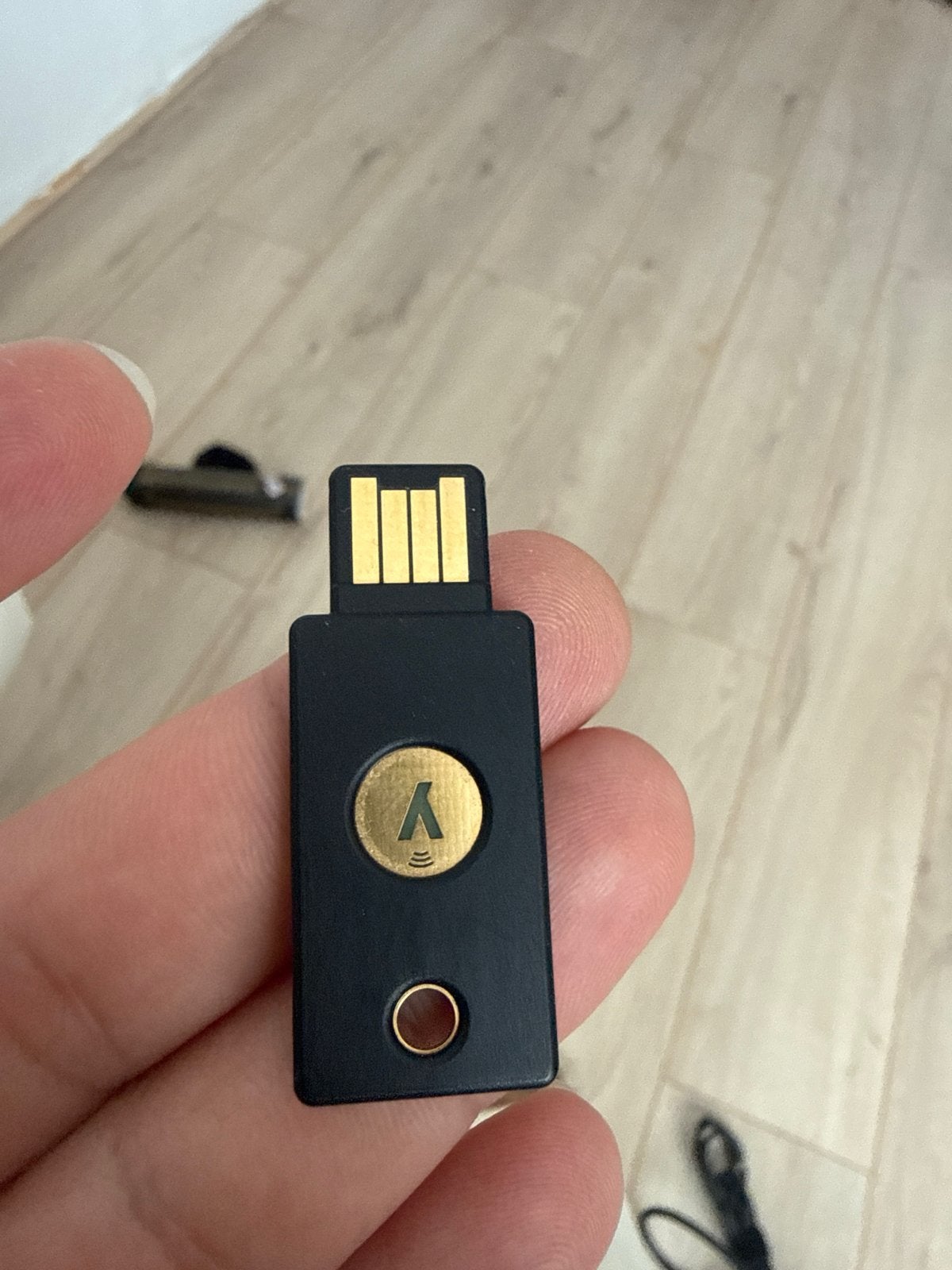 YubiKey 5 NFC USB-A Beveiligingssleutel, Ophalen of Verzenden, Zo goed als nieuw