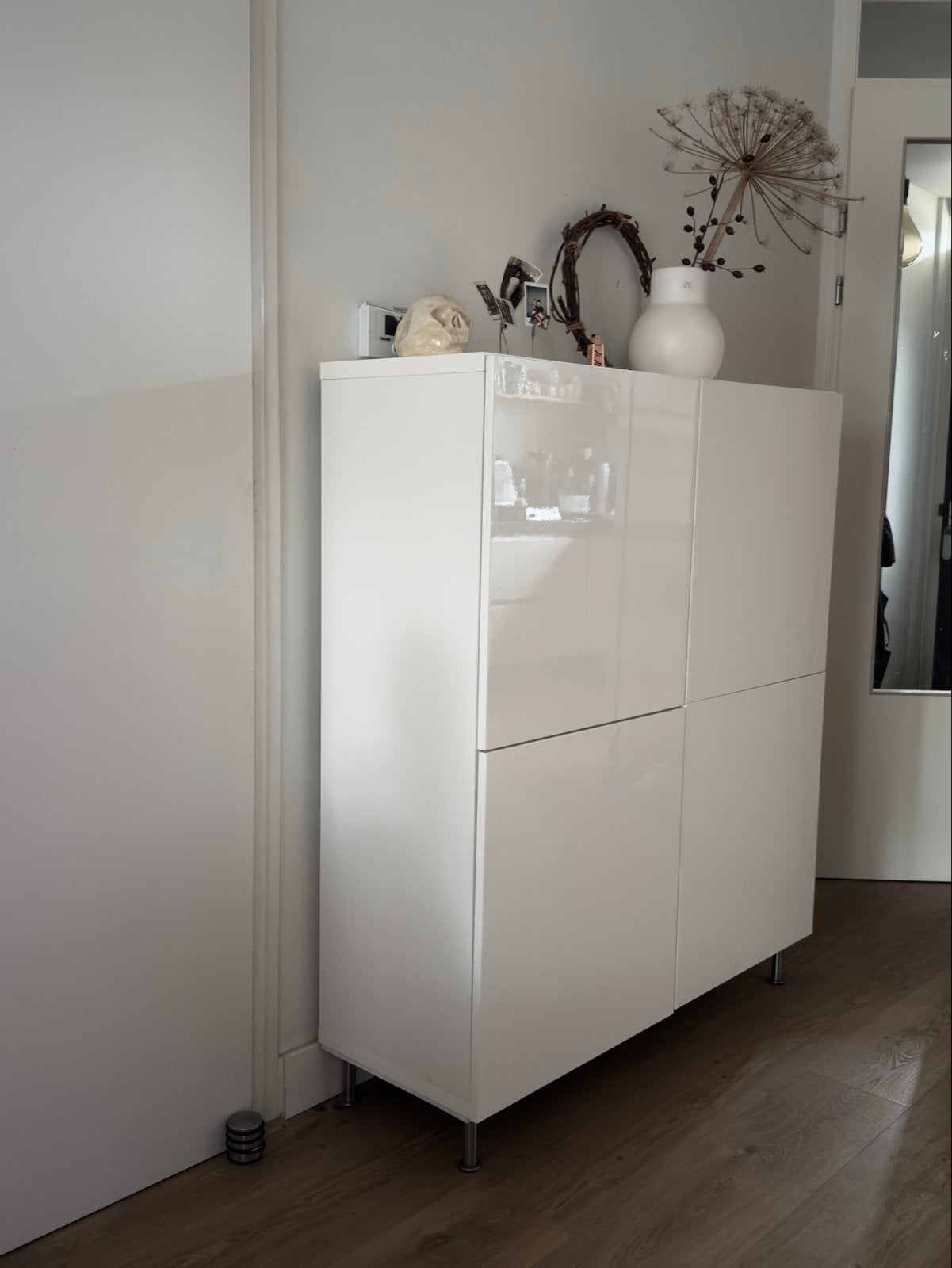 Witte IKEA Besta Kast met 4 deuren en poten, Ophalen, Gebruikt