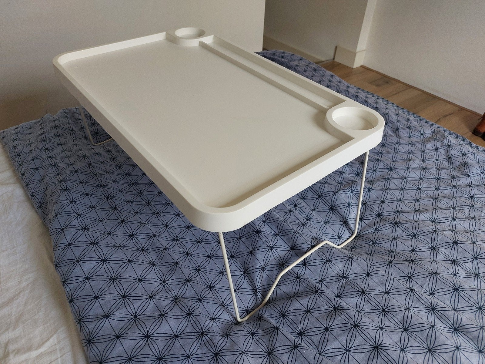 IKEA Bedtafel / Laptoptafel - Wit, Opvouwbaar, Ophalen, Kunststof, Zo goed als nieuw, Modern