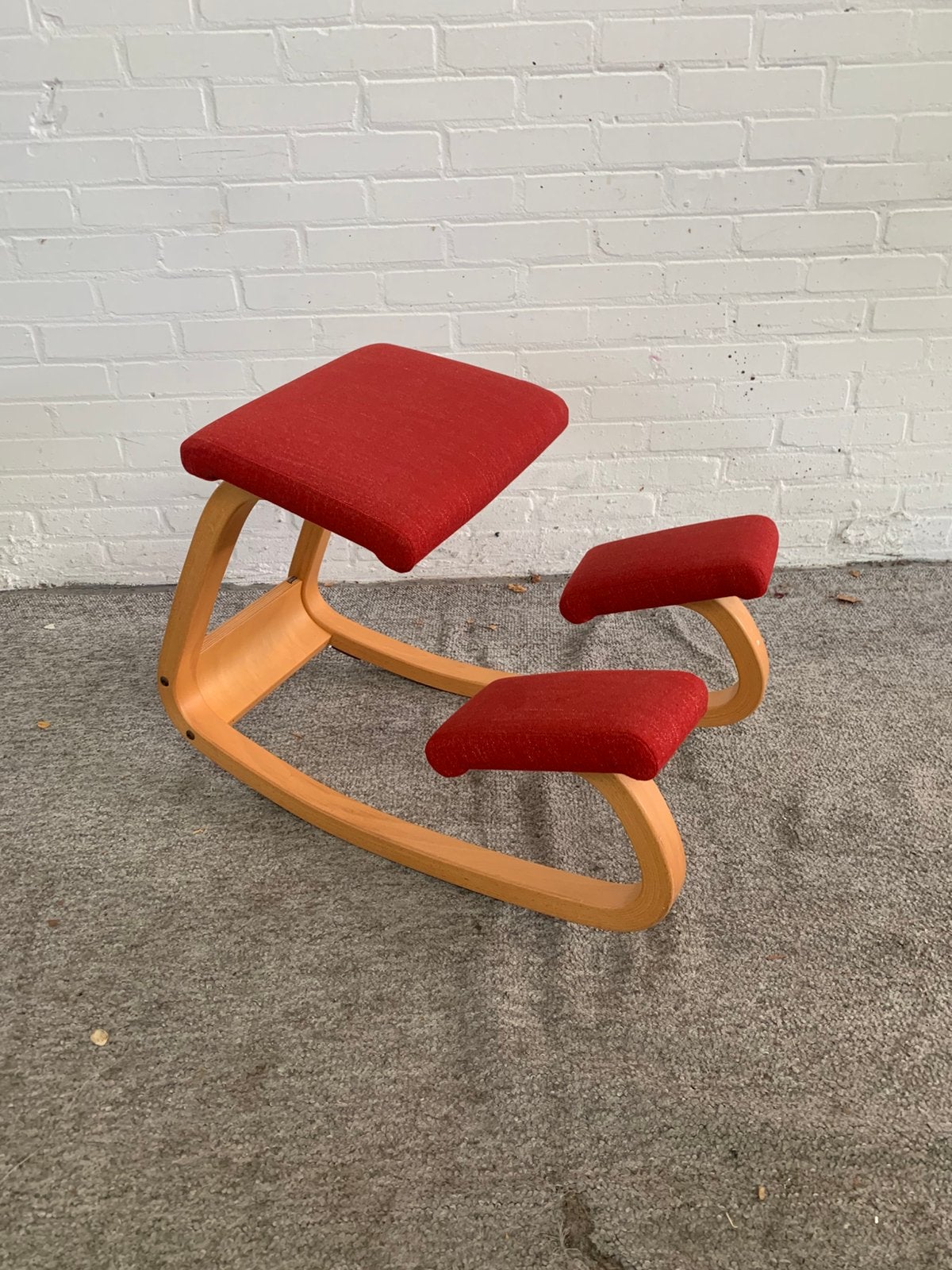 iconische Stokke Varier Variable balansstoel, Peter Opsvik, Verzenden, Rood, Eén