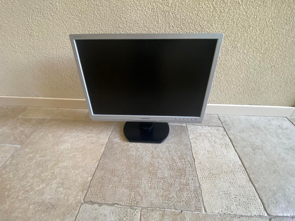Philips 19 inch computer scherm, HDMI, Ophalen of Verzenden, Zo goed als nieuw, Overige typen