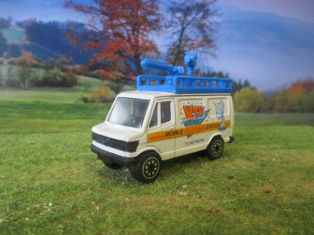 1:73 Mercedes-Benz 207D 307D WTV Mobile Station z.g.a.n., Ophalen of Verzenden, Zo goed als nieuw, Auto
