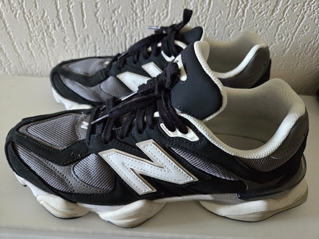 New Balance 9060 US9.5, New Balance, Ophalen of Verzenden, Zo goed als nieuw, Sportschoenen