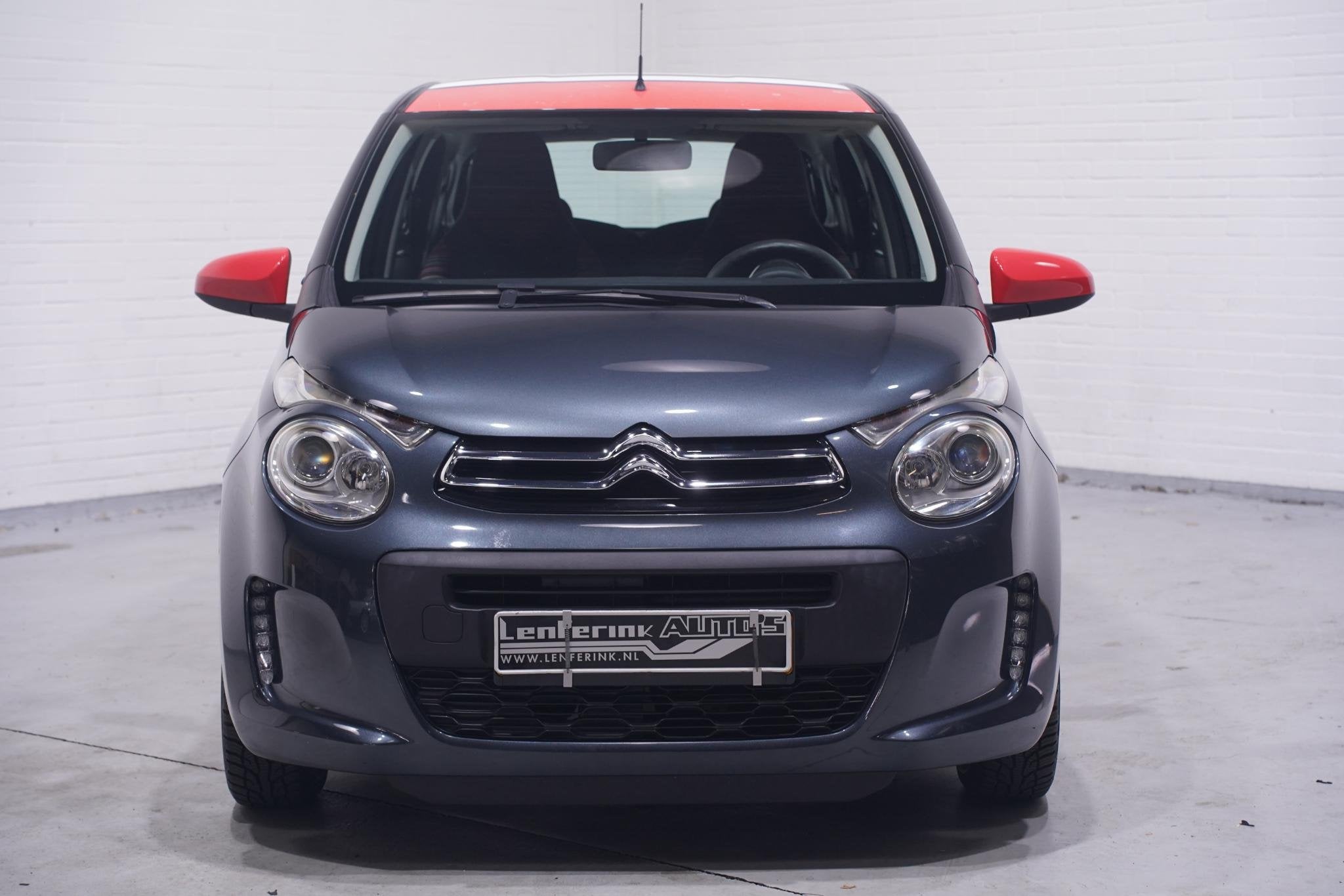 Citroen C1 1.2 PureTech Shine airco bleutooth stuurbediening, Voorwielaandrijving, Stof, Gebruikt, Euro 6