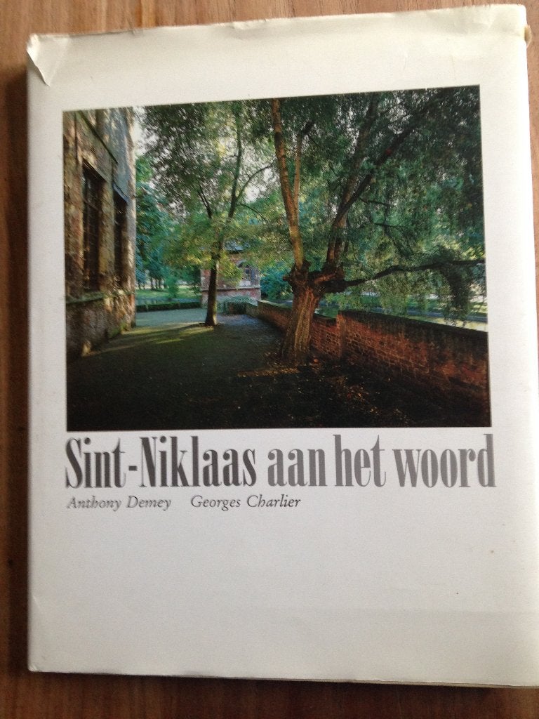 Boek over gemeente Sint-Niklaas (België), Ophalen of Verzenden, Zo goed als nieuw