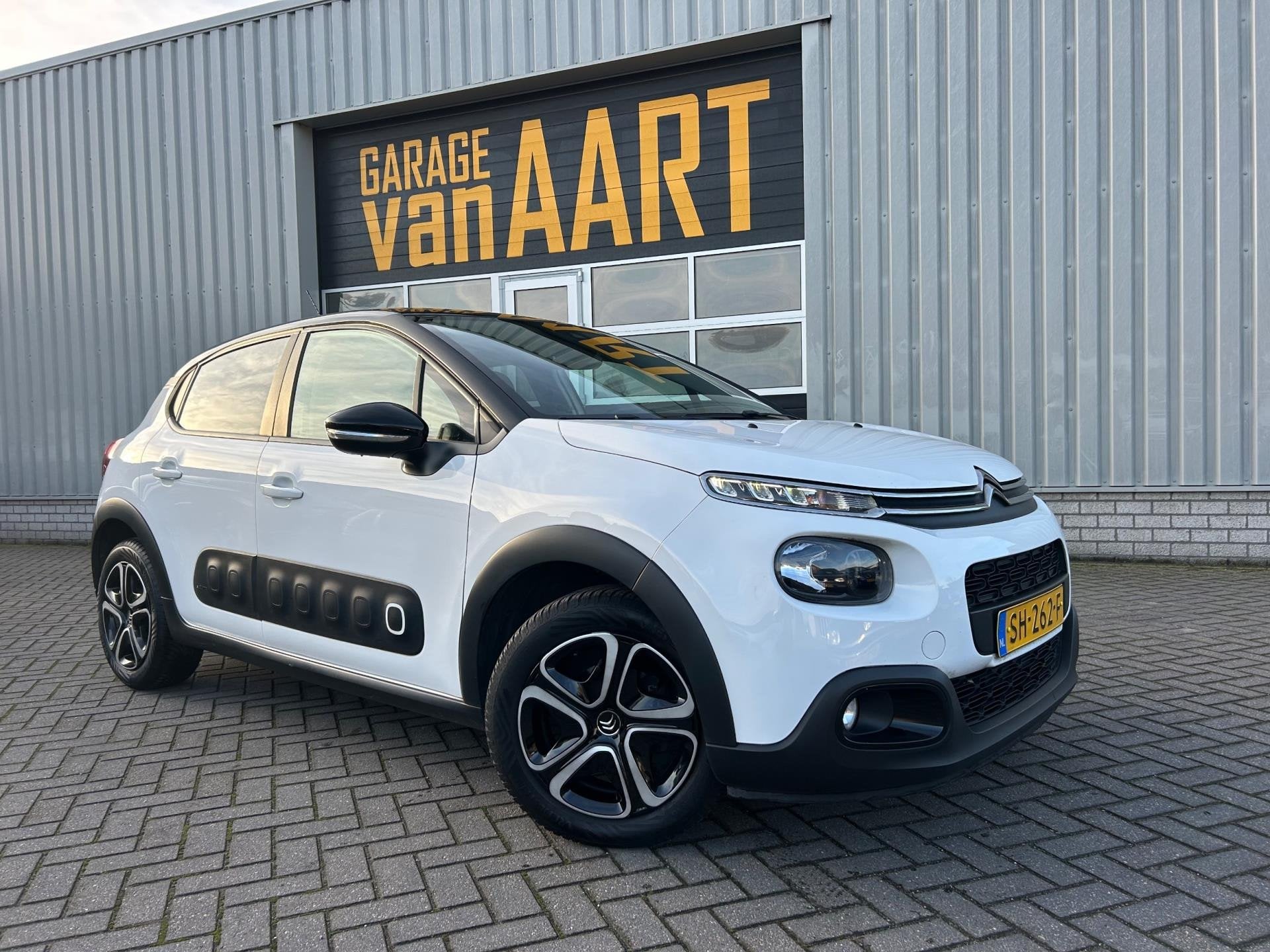 Citroen C3 1.2 PureTech Feel Edition | PDC | NAVI | NAP | NI, Auto's, Euro 6, 1199 cc, 82 pk, 450 kg