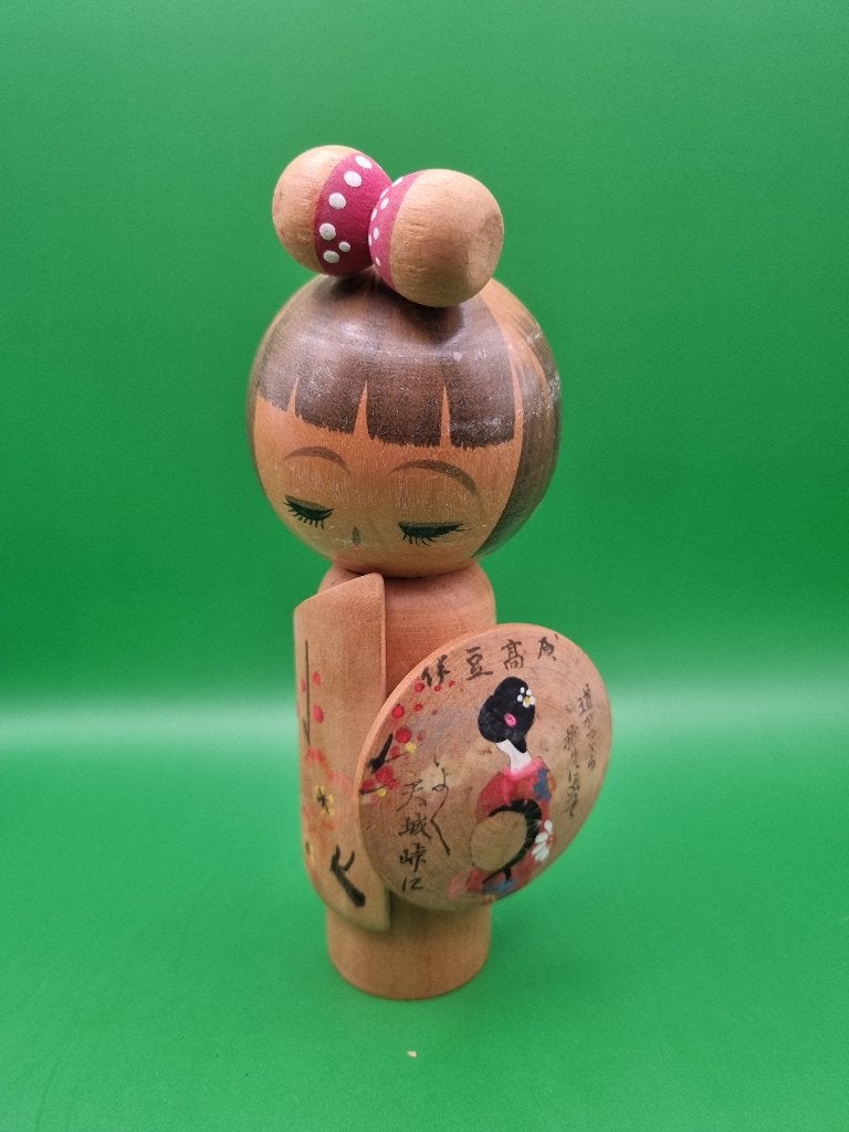 Bescheiden Sosaku Geisha Kokeshi, Hout, 16 cm, Ophalen of Verzenden, Geschilderd