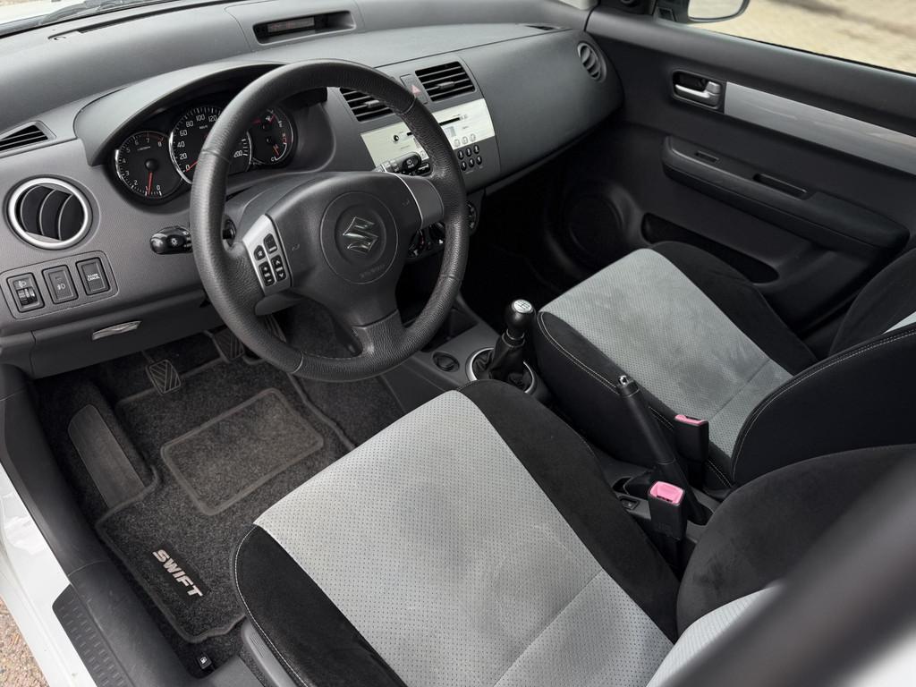 Suzuki Swift 1.3 Limited 92pk | 5 deurs, Auto's, Suzuki, Voorwielaandrijving, 400 kg, Alcantara, Origineel Nederlands