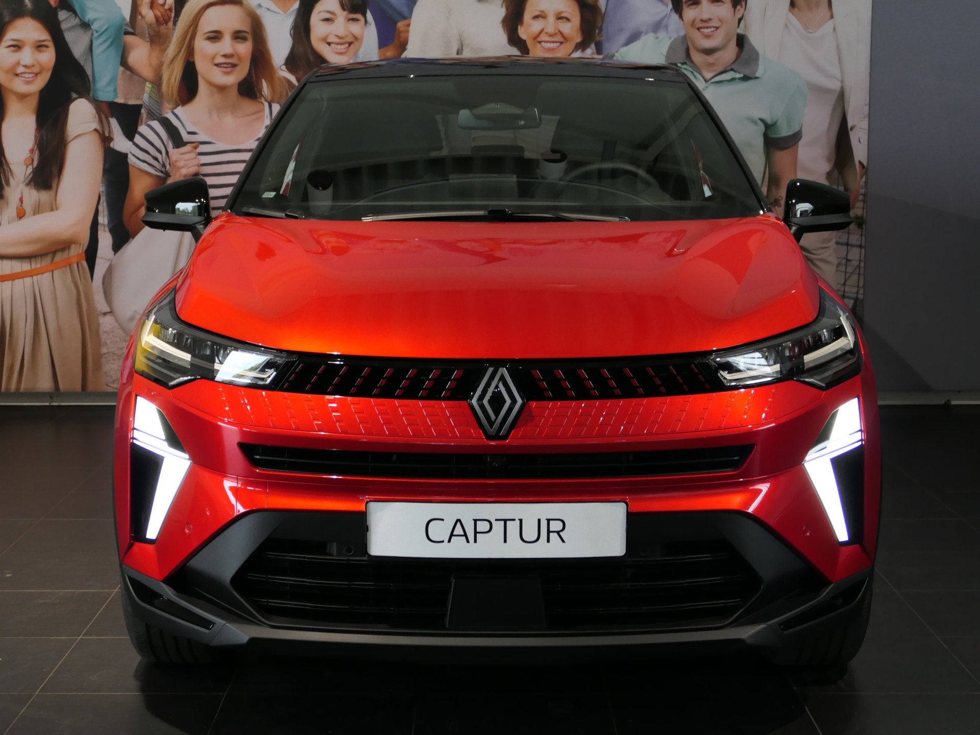 Renault Captur 1.8 E-Tech full hybrid 160 techno Stoel/Stuur, Auto's, Stof, 4 cilinders, Overige brandstoffen, 23 km/l