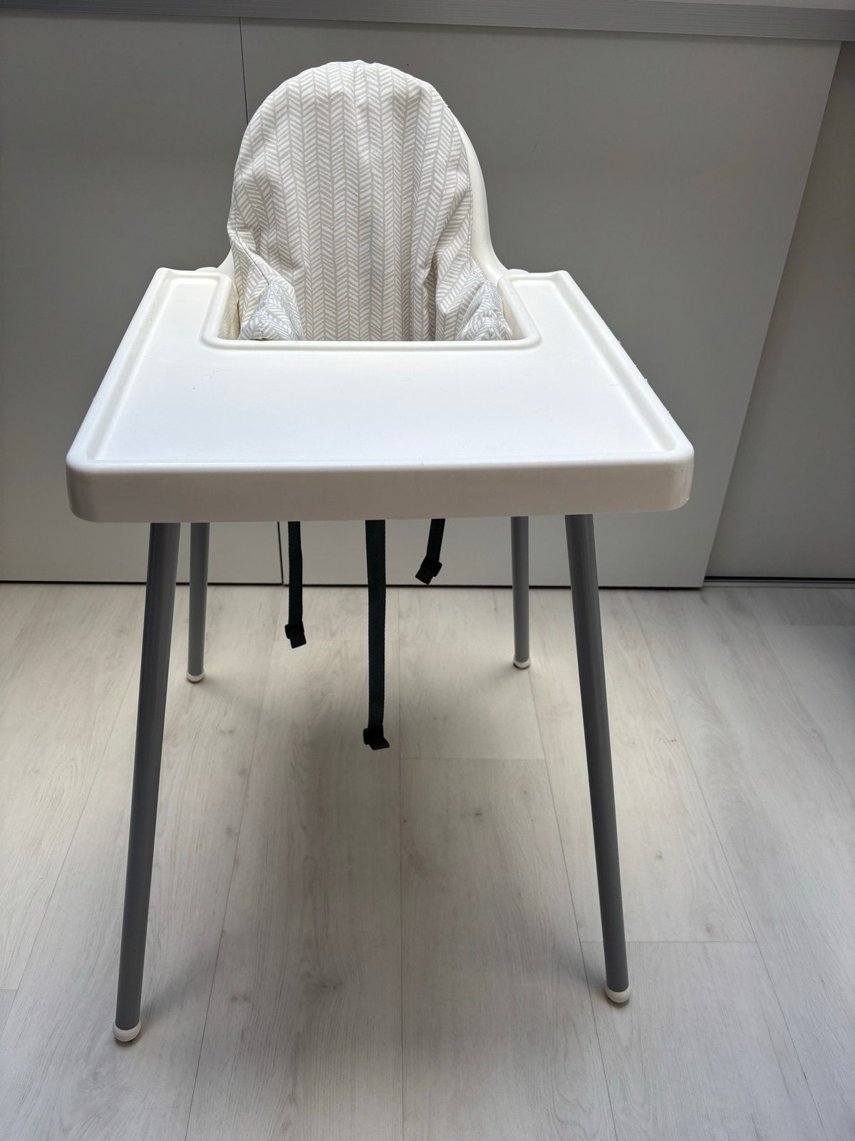 IKEA Antilop kinderstoel met kussen, Kinderen en Baby's, Kinderstoelen, Ophalen, Gebruikt, Overige typen, Afneembaar eetblad