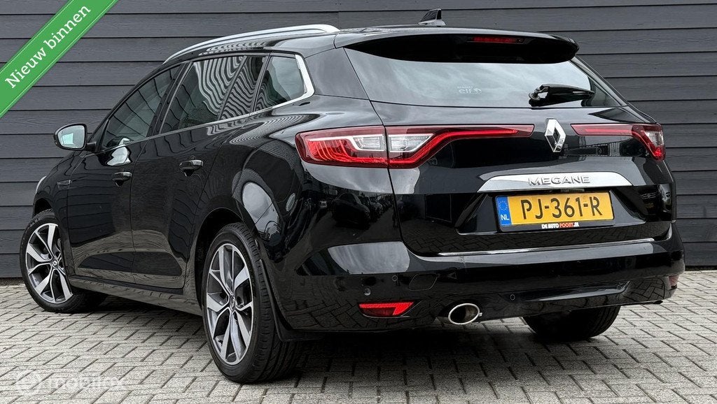 Renault Megane Estate 1.2 TCe Bose Pano.dak/Camera/LED/Clima, Voorwielaandrijving, 101 pk, Gebruikt, 4 cilinders