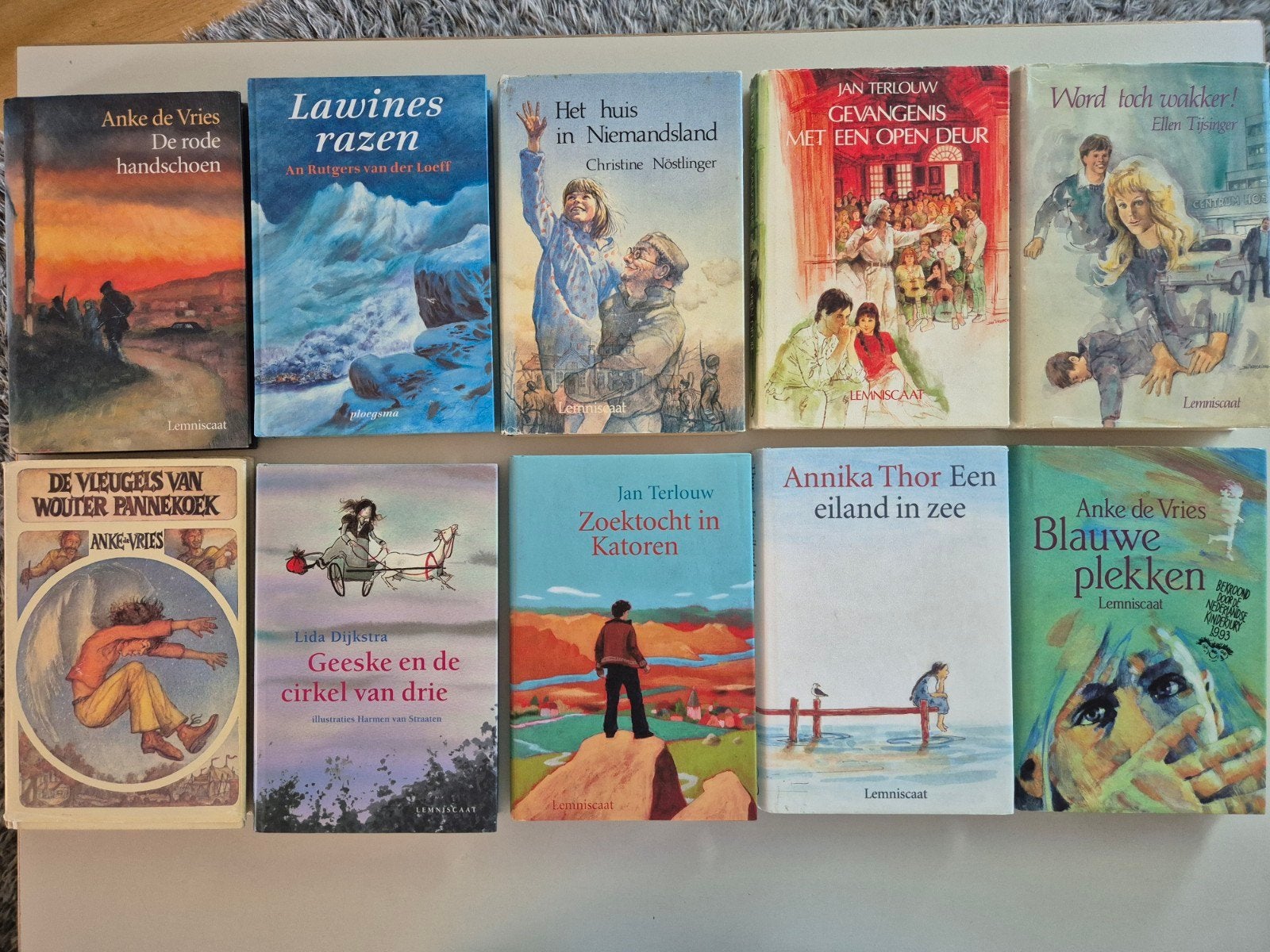 Jeugdboeken: 9 titels van Lemniscaat +1 van Ploegsma, Ophalen, Gelezen, Fictie