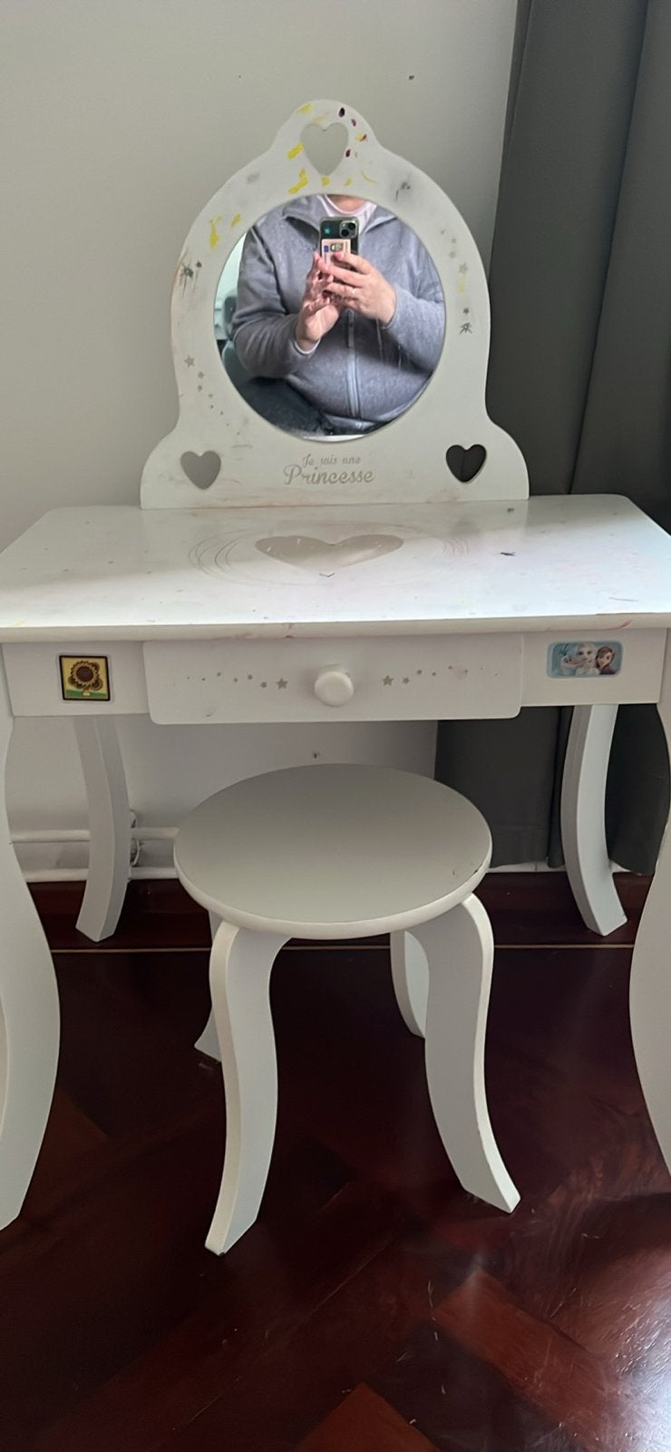 Gratis Kaptafel met spiegel en krukje voor kinderen, Ophalen, Minder dan 50 cm, Gebruikt, Minder dan 100 cm