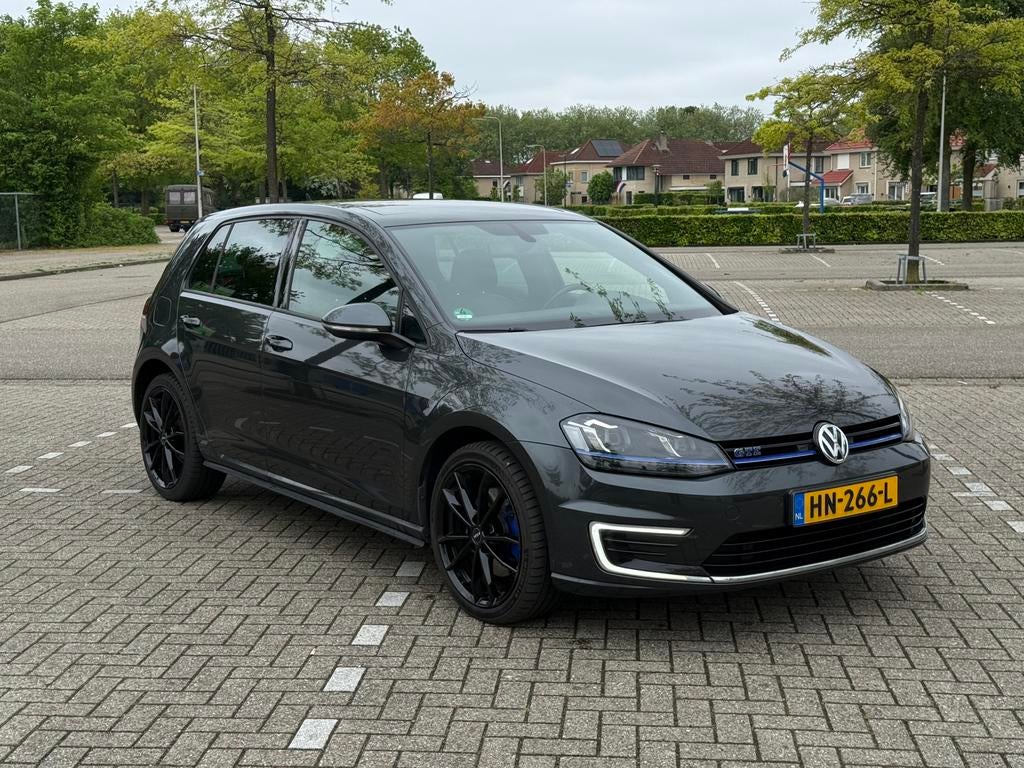 Volkswagen Golf 1.4 TSI Phev GTE 2015 Grijs CARPLAY|PANO|PDC, Auto's, Volkswagen, Zwart, 4 cilinders, 1395 cc, 1499 kg