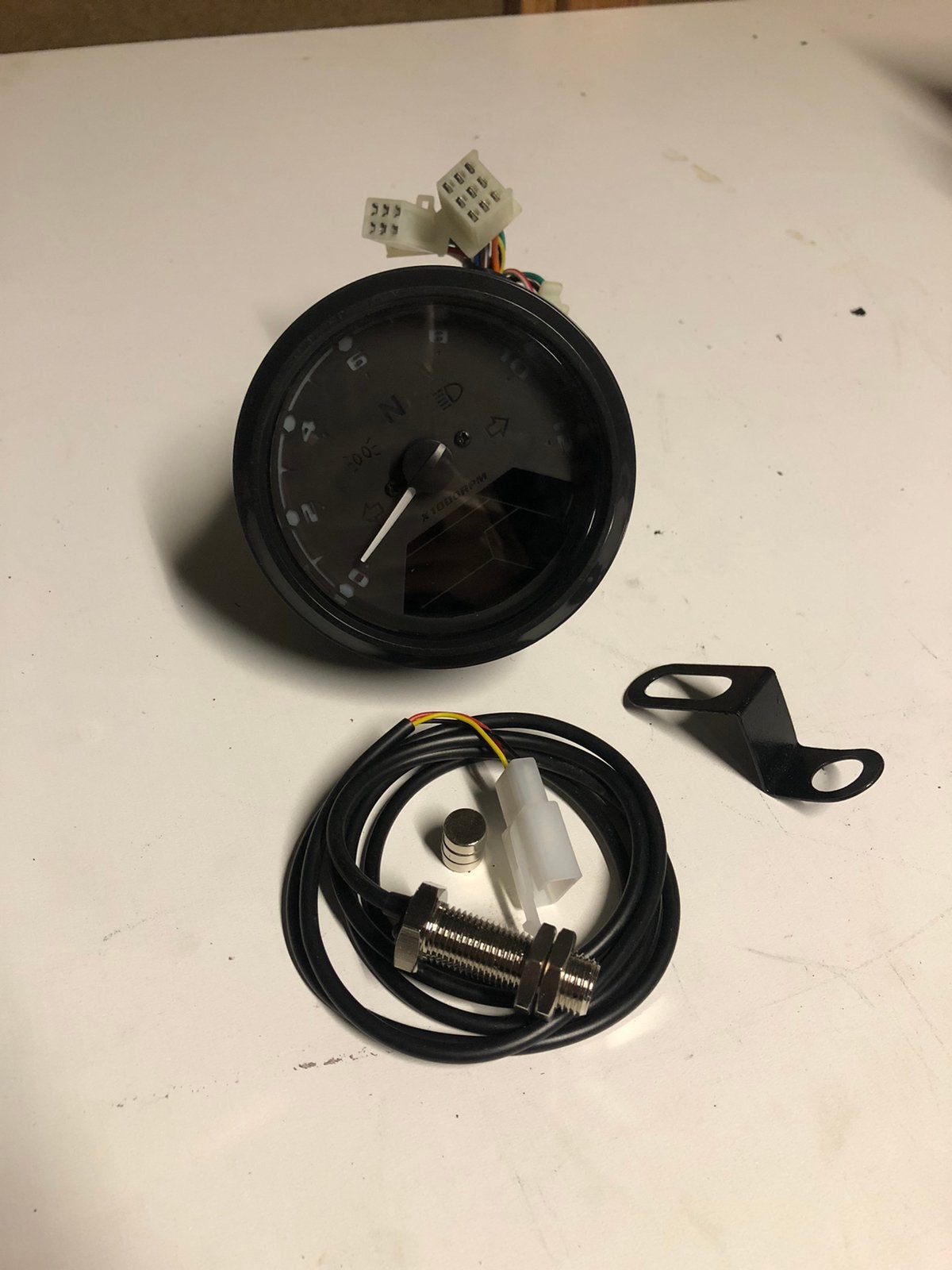 Digitale snelheidsmeter/toerenteller Caferacer/zelfbouw