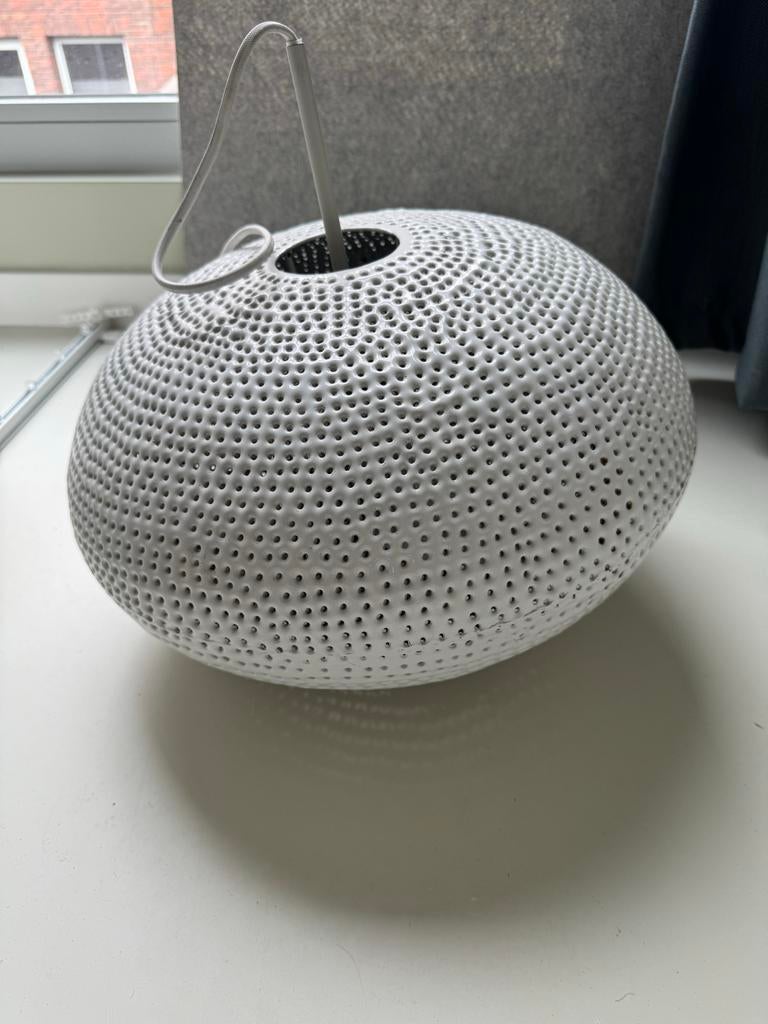 Hanglamp - wit - licht door gaatjes, Ophalen, Gebruikt, Overige materialen, Minder dan 50 cm