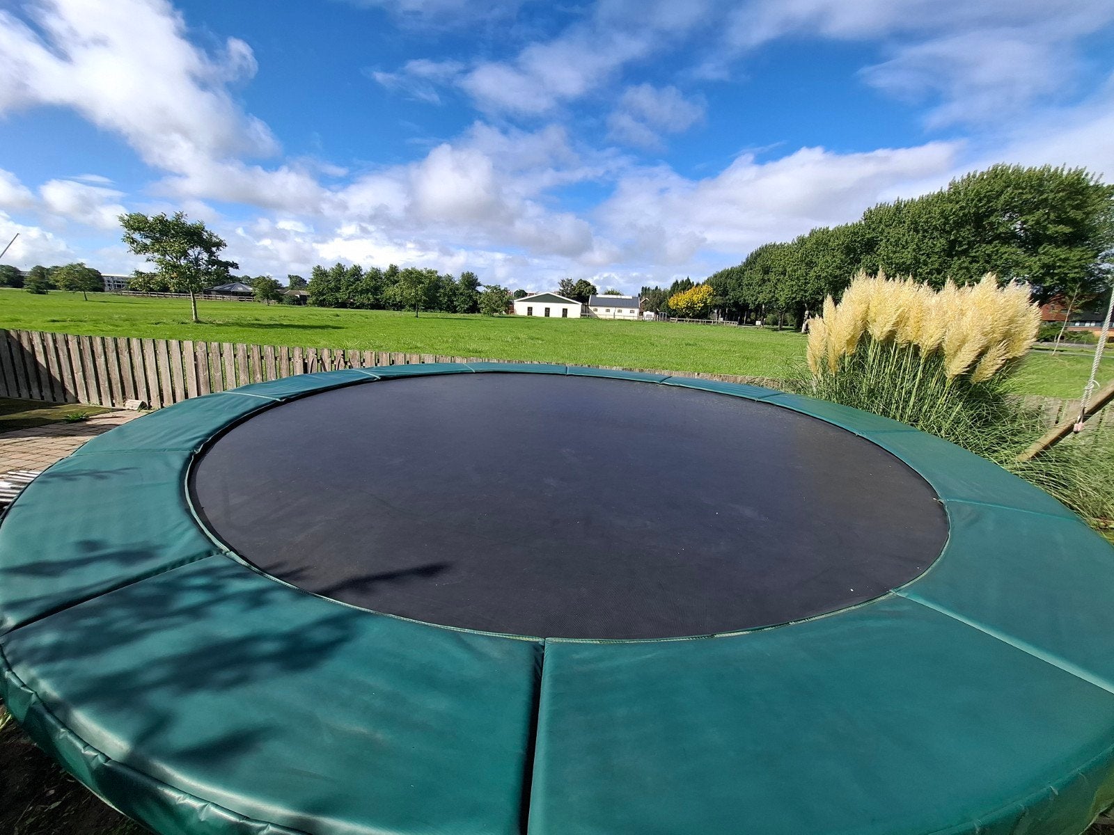 avyna trampoline 420 doorsnee, Ophalen, Gebruikt