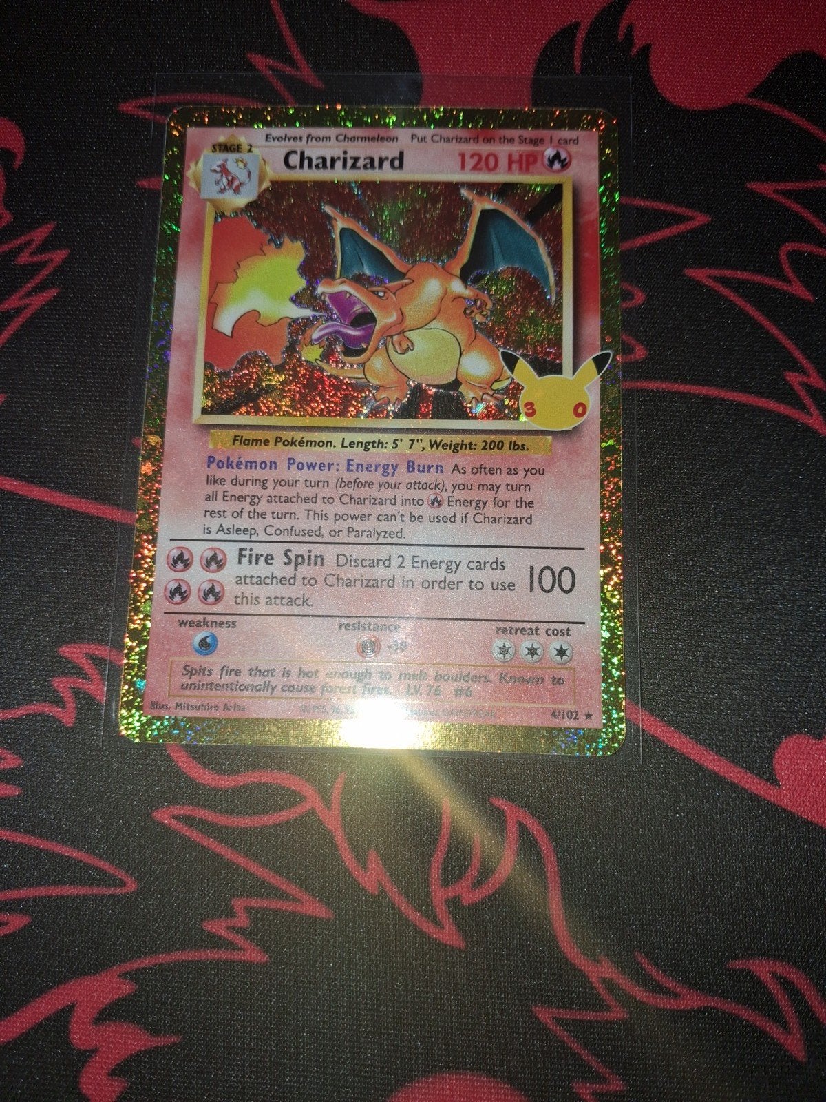 Charizard 4/102 30th celebration Pokémon Kaart, Hobby en Vrije tijd, Ophalen of Verzenden, Gebruikt, Losse kaart, Foil