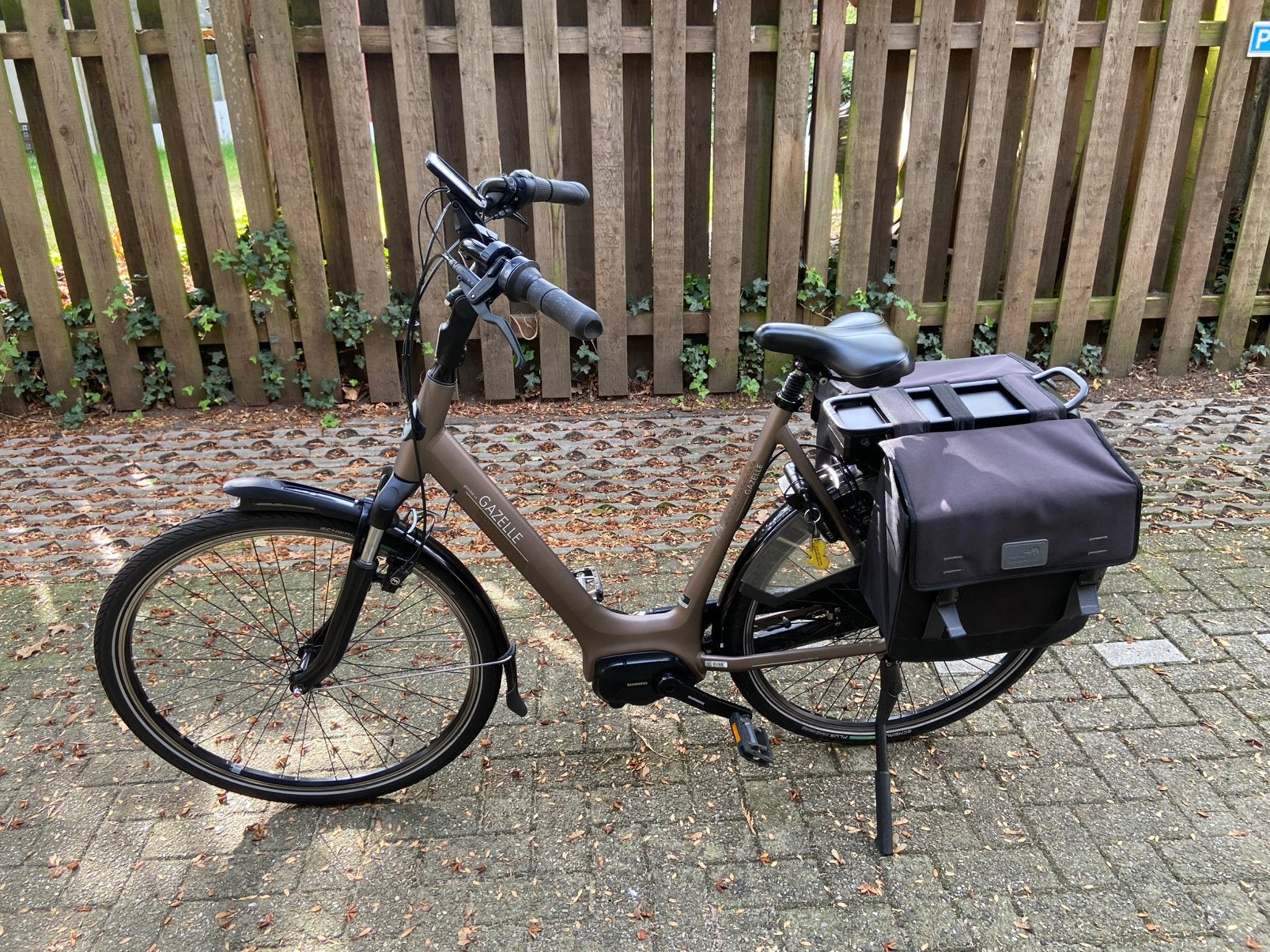 Foto 2 van Gazelle grenoble C 8 HMS slechts 1347 km