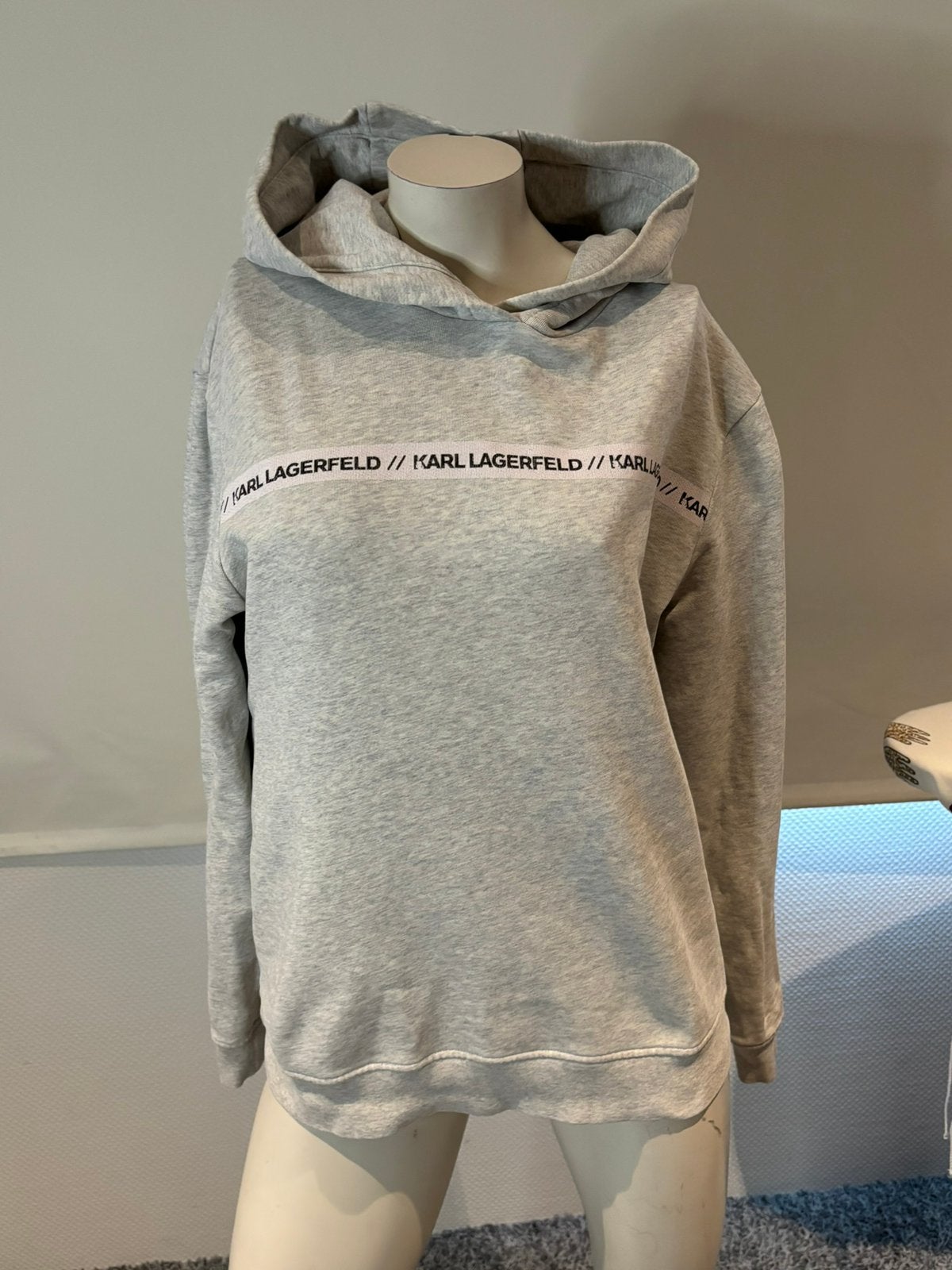 Karl Lagerfeld hoodie maat L, Kleding | Dames, Ophalen of Verzenden, Zo goed als nieuw, Maat 42/44 (L), Grijs
