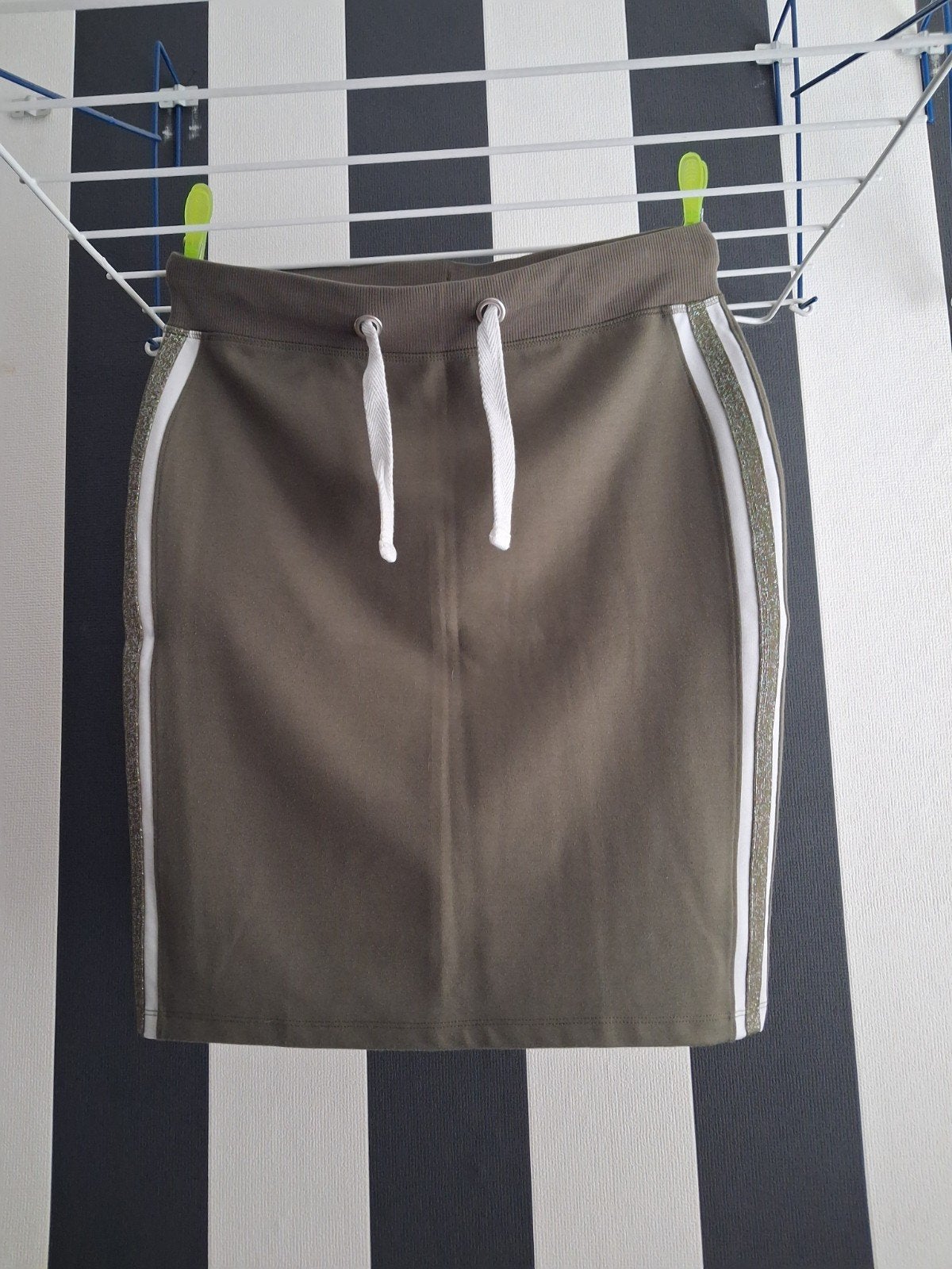 leger groen/kaki rokje, Ophalen, Maat 42/44 (L), Boven de knie, Groen