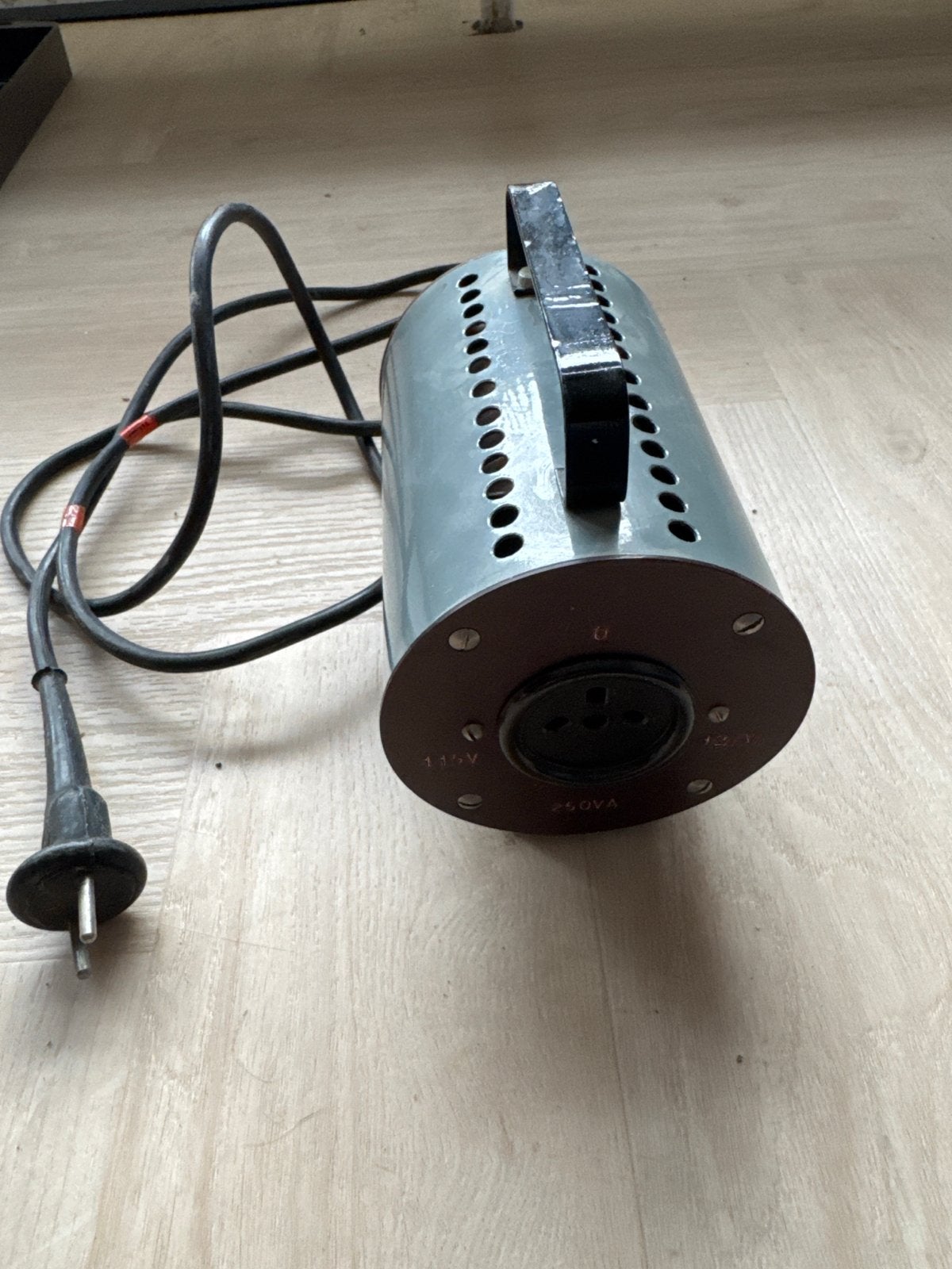 Transforma 220V/110V Omvormer - Type 023610, Ophalen, Gebruikt, Overige merken, Omvormer