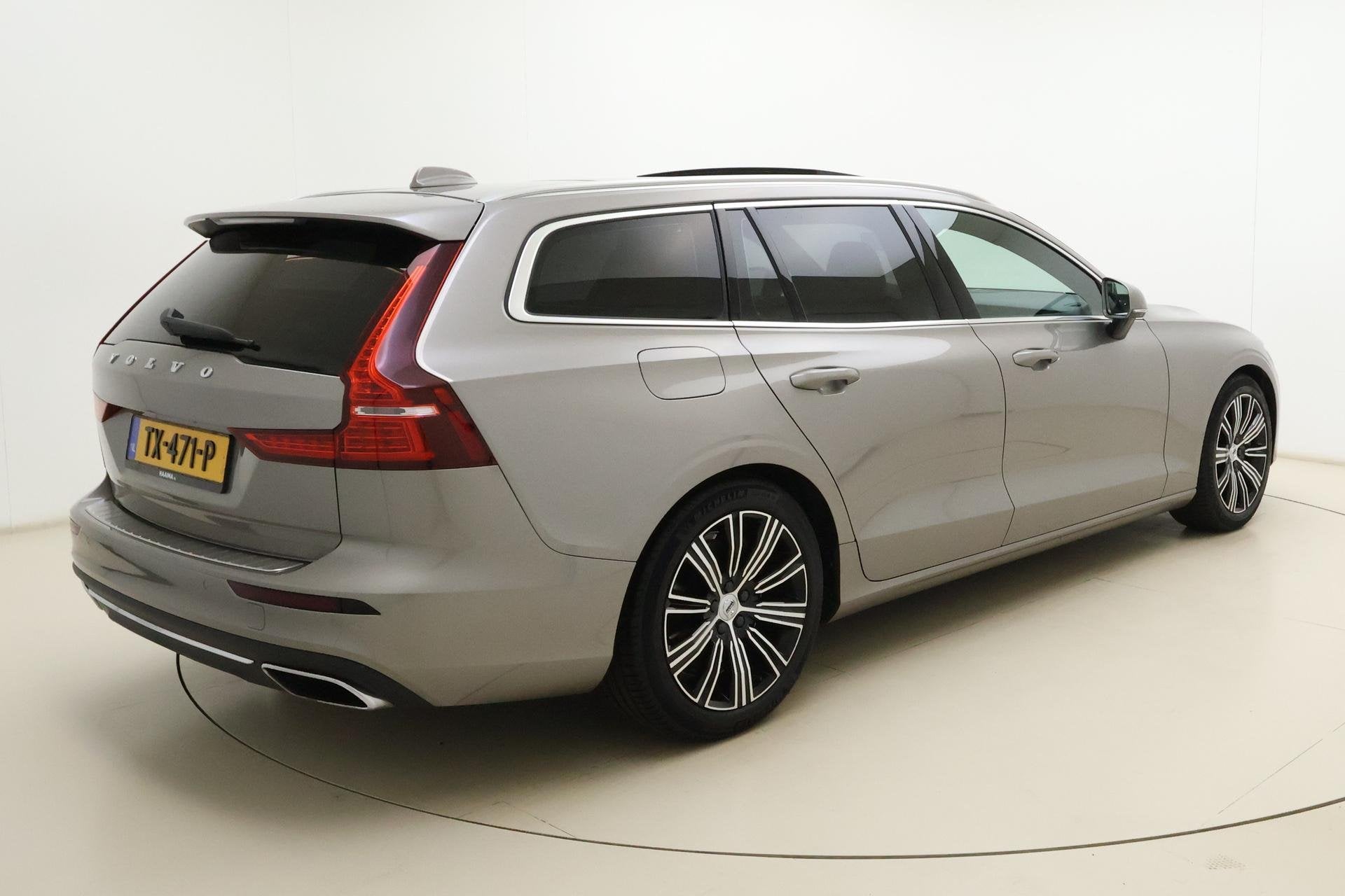 Volvo V60 2.0 T5 250pk Inscription | Apple carplay/Android a, Auto's, Volvo, 15 km/l, Euro 6, 4 cilinders, 1969 cc