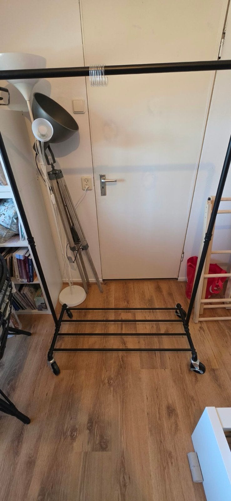 2x Kledingrek Industriële Stijl met Wielen, Kleding | Dames, Ophalen, Met wielen, Zo goed als nieuw