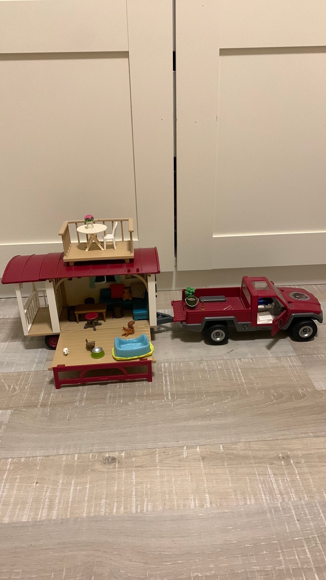 Schleich woonwagen, auto, Ophalen of Verzenden, Zo goed als nieuw