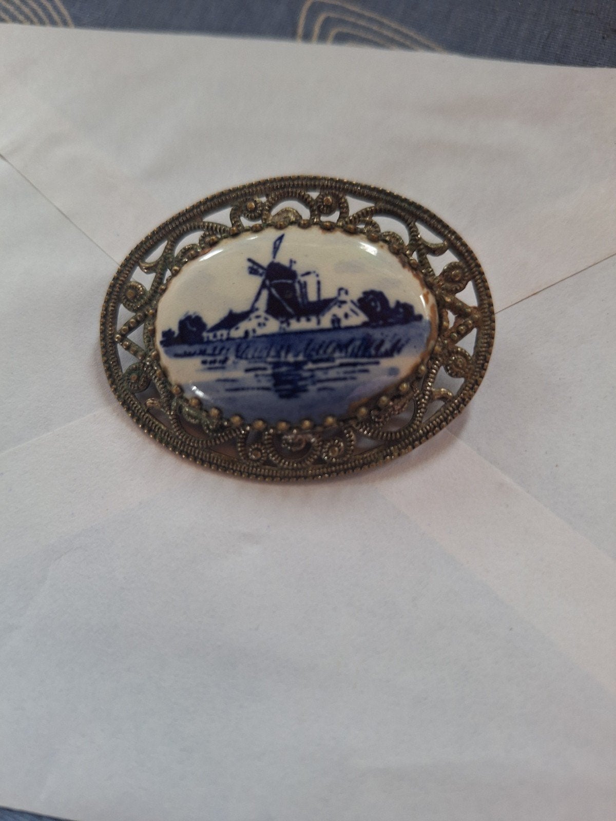 Vintage Broche met Delfts Blauw Molenlandschap, Overige materialen, 4 tot 7 cm, Gebruikt, Blauw