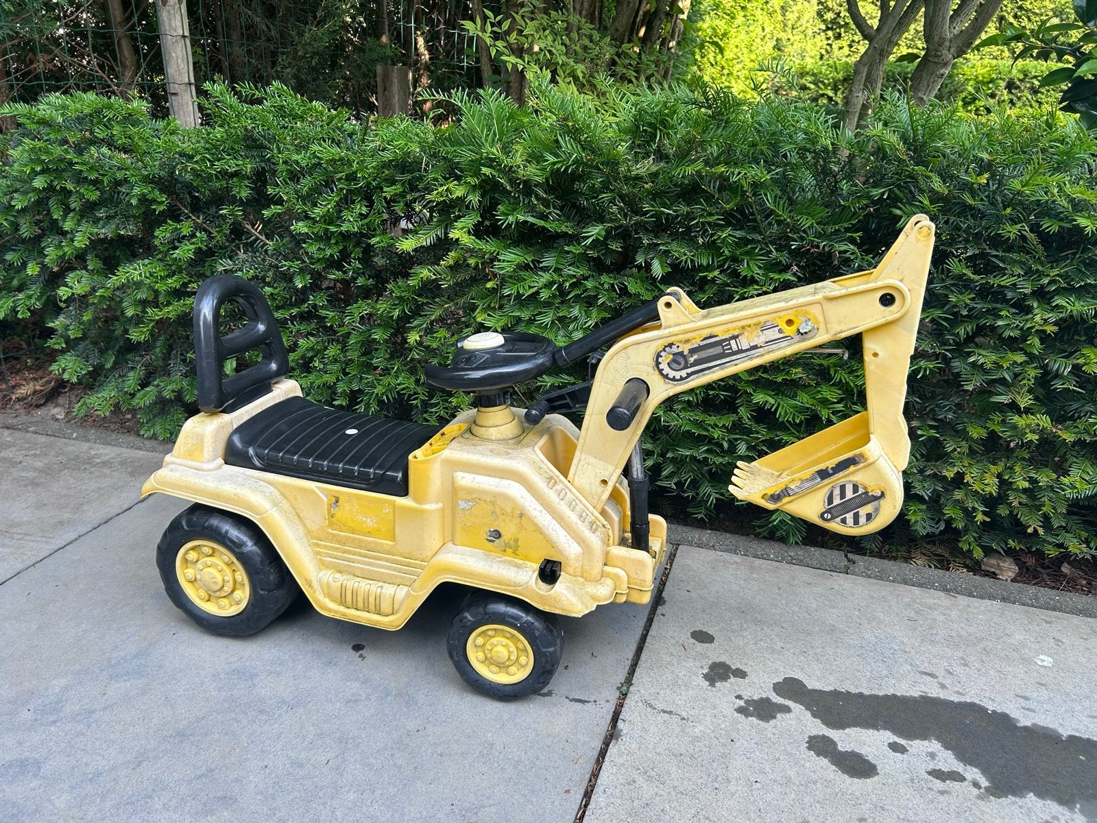 Gele kinder graafmachine loopauto, Ophalen, Gebruikt