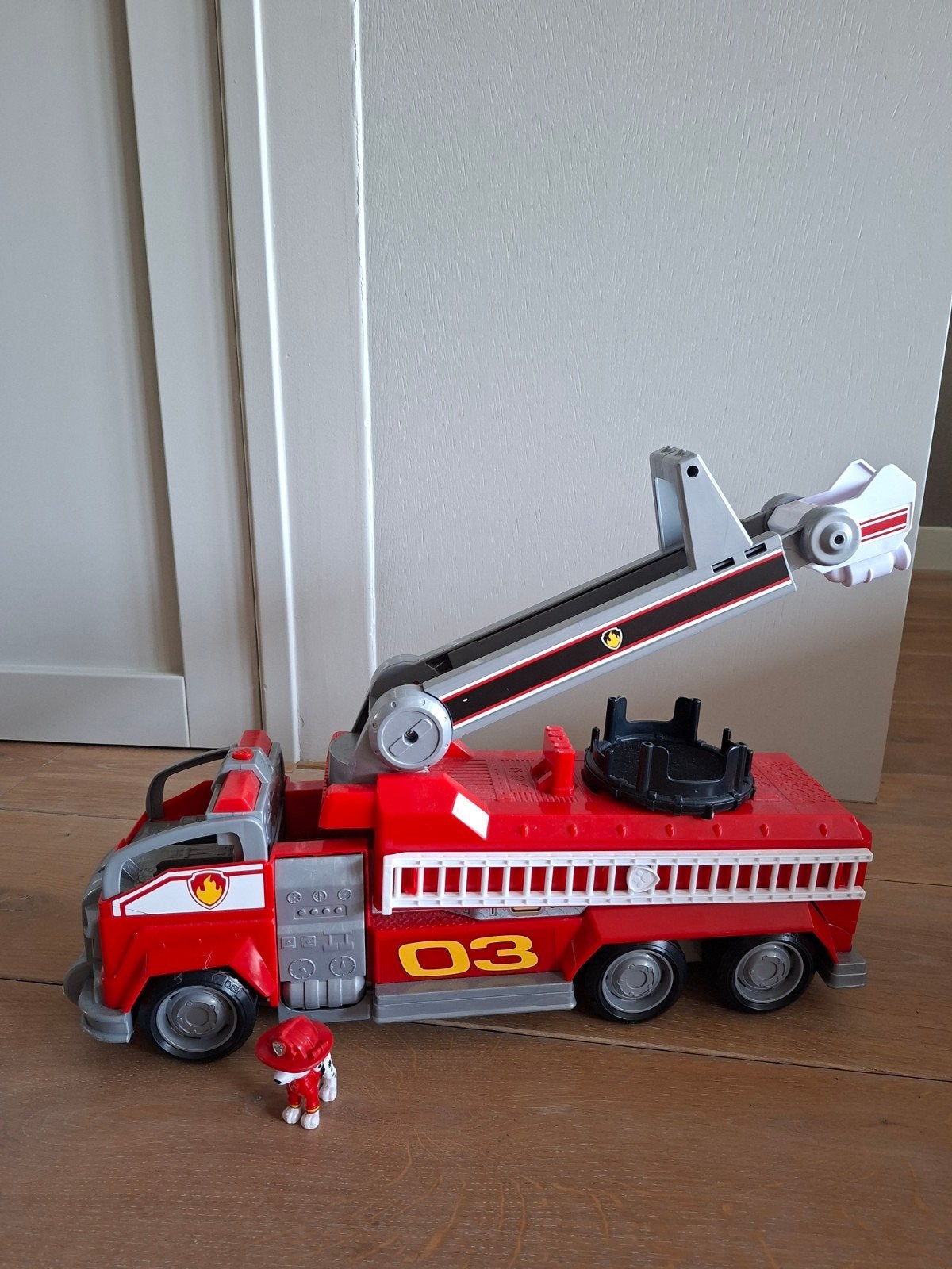 Paw Patrol the Movie brandweerwagen Marshall, Ophalen