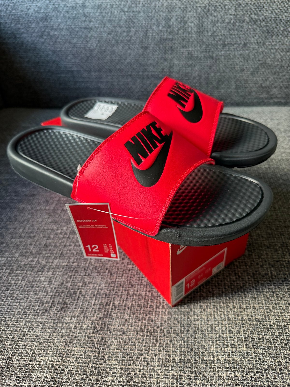 Nike Benassi JDI Slippers - Nieuw in doos - Maat 46, Slippers, Overige kleuren, Nieuw, Ophalen of Verzenden