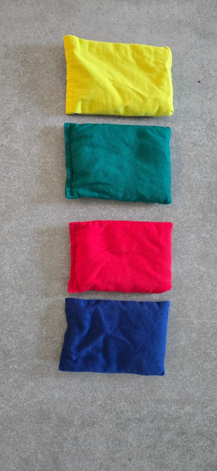 4 gekleurde pittenzakken, Ophalen of Verzenden